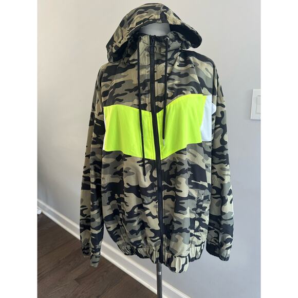 Range Kiss Camo Windbreaker with good size 1x - Picture 1 of 5